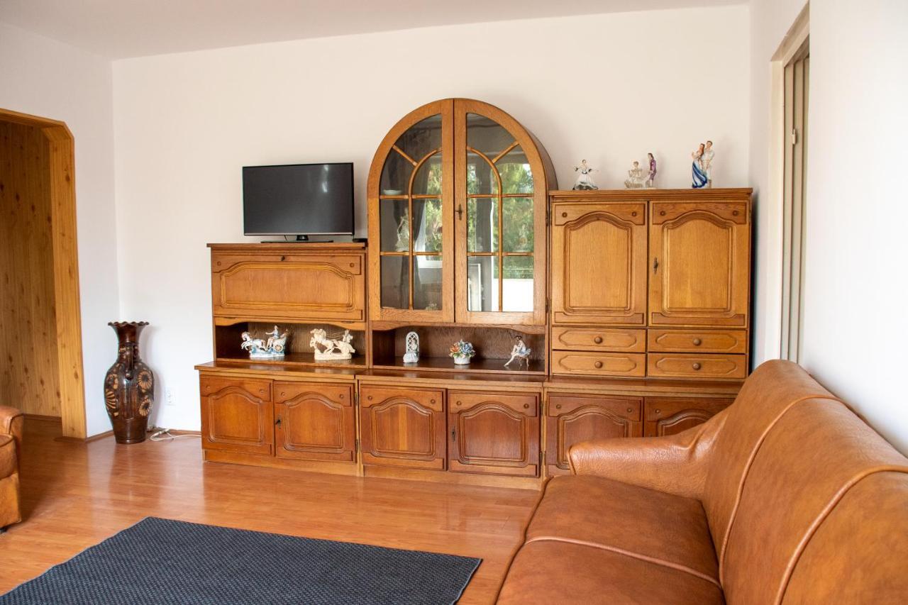 Family-Friendly Apartment Oradea Eksteriør billede